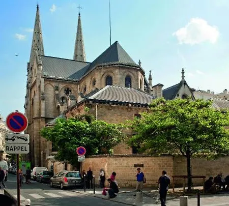 Coup De Coeur Menilmontant * 파리