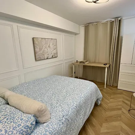 Coup De Coeur Menilmontant Lägenhet